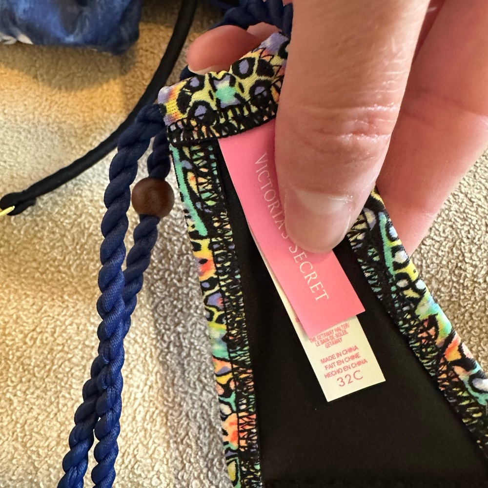 Colorful Patterned Bikini Top - Picture 5 of 5